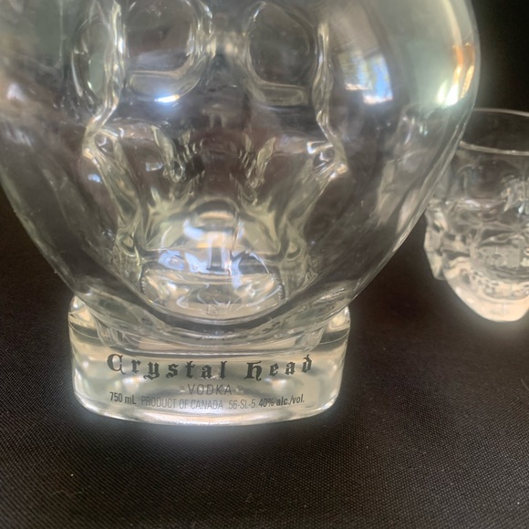 Crystal Head Skull Bottle & Shot glasses - Picture 6 of 11